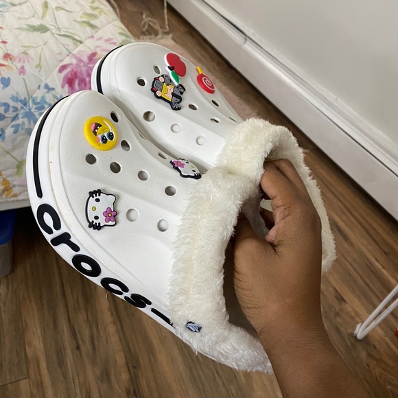 pic Crocs With Fur And Charms crocs with fur and charms
